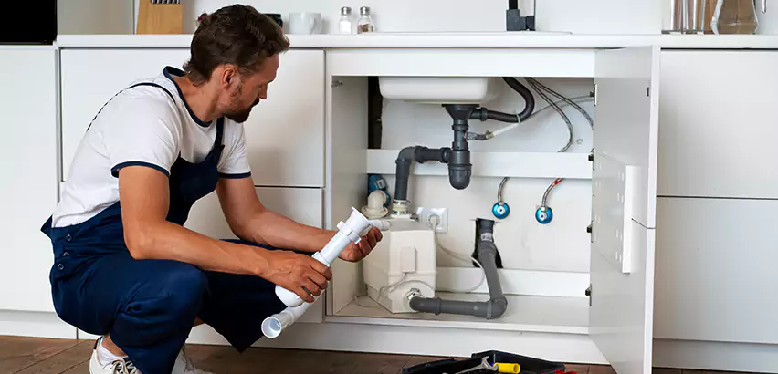 Plumbers for Frozen Pipes in Farmingville